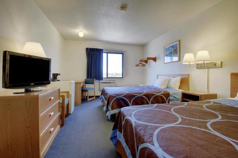 Super 8 By Wyndham Kirksville-University Area Exterior photo